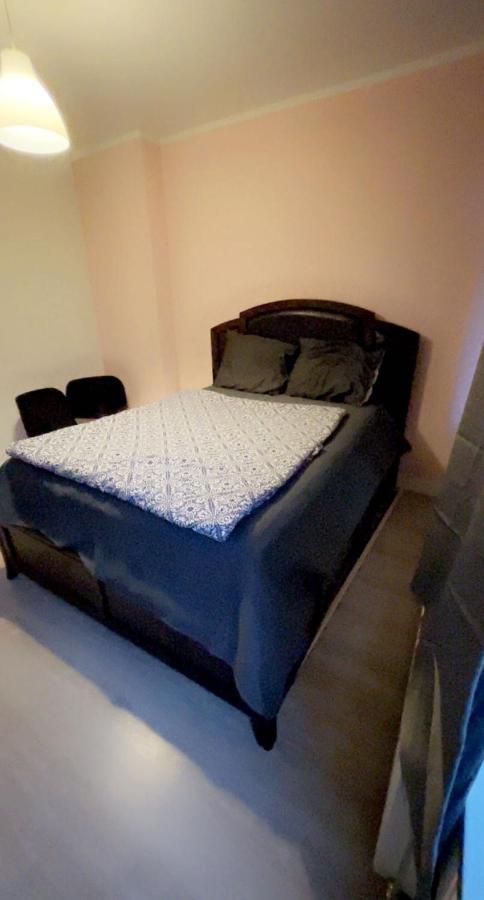 Private Double Bed Room Only With Balcony In Apartment Rotterdam Exterior foto